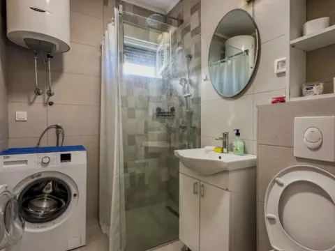 Izdavanje, dvosoban stan, 68m², Autobuska stanica, Podgorica - image 3