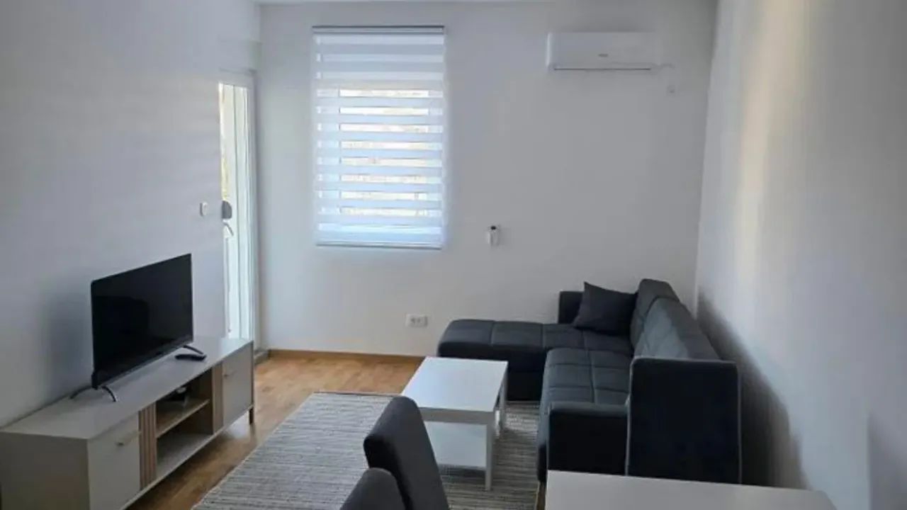 Izdavanje, jednosoban stan, 42m², Zagorič, Podgorica