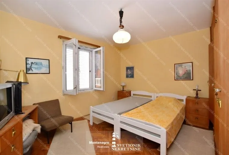 Prodaja, kuća, 245m², Igalo, Herceg Novi