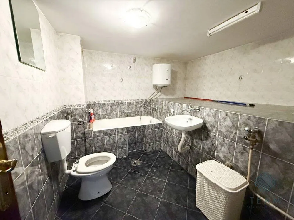 Rent, office space, 460m², Gorica C, Podgorica