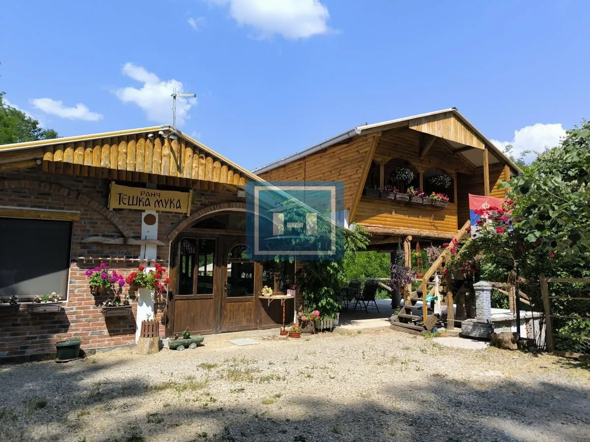 Sale, hospitality venue, 250m², Despotovac, Srbija