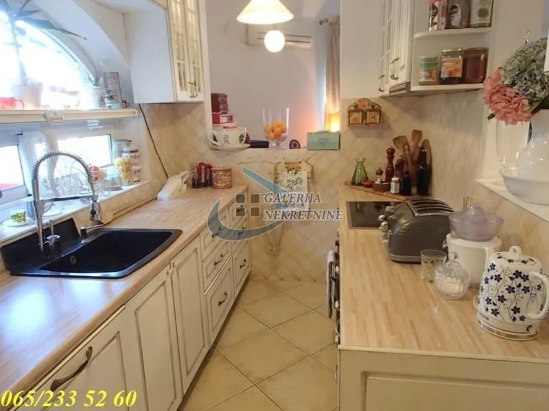 Sale, four bedroom apartment, 110m², Stari Grad, Beograd