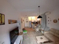 Sale, two bedroom apartment, 72m², Dobrota, Kotor - image 11