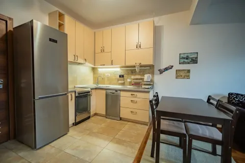 Rent, one bedroom apartment, 40m², Dobrota, Kotor - image 5
