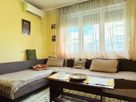 Izdavanje, jednosoban stan, 50m², Centar, Podgorica - image 2