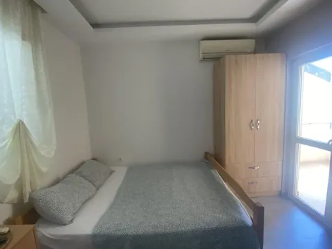 Izdavanje, garsonjera, 30m², Šušanj, Bar - image 1