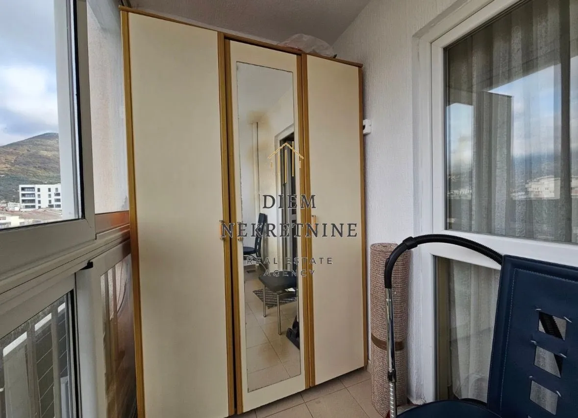 Izdavanje, garsonjera, 35m², Centar, Bar