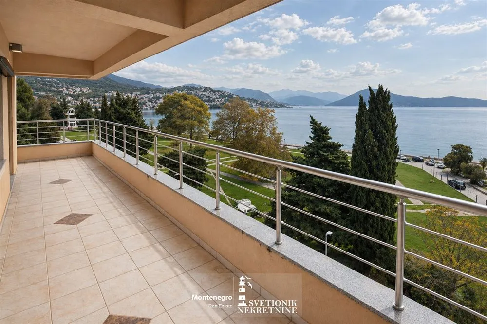 Sale, one bedroom apartment, 60m², Igalo, Herceg Novi