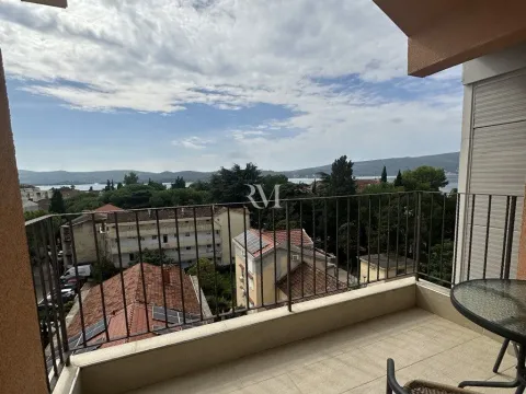 Izdavanje, jednosoban stan, 45m², Centar, Tivat - image 1