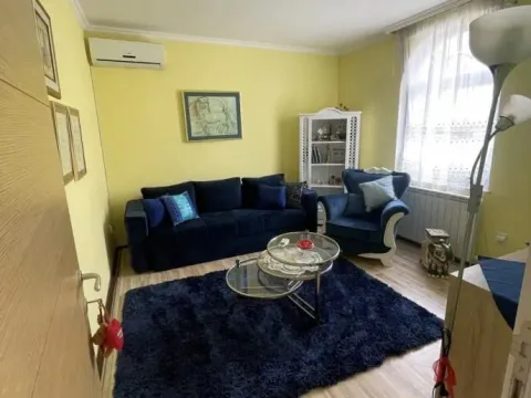 Izdavanje, kuća, 399m², Veternik, Novi Sad Sve Podlokacije - image 3