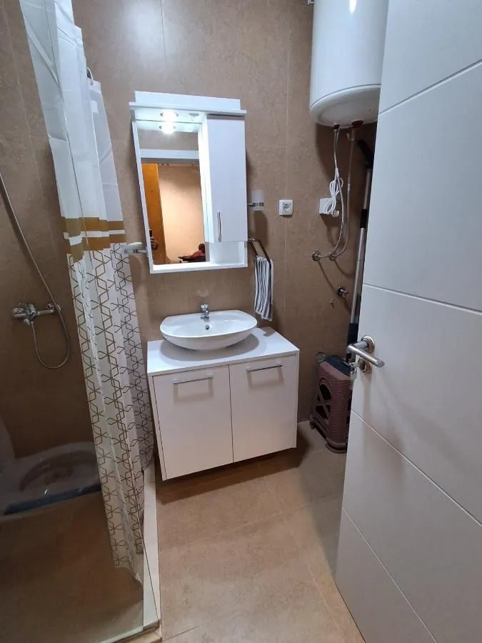 Rent, one bedroom apartment, 41m², Tološi, Podgorica