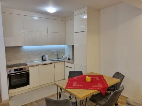 Rent, one bedroom apartment, 48m², Centar, Budva - image 6