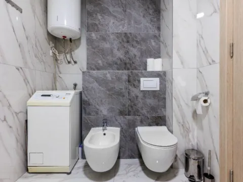 Sale, one bedroom apartment, 77m², Bečići, Budva - image 3