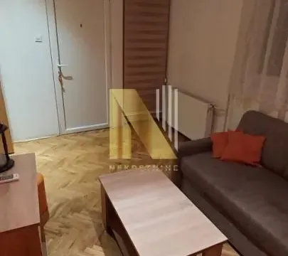 Izdavanje, dvosoban stan, 40m², Centar, Novi Sad - image 2