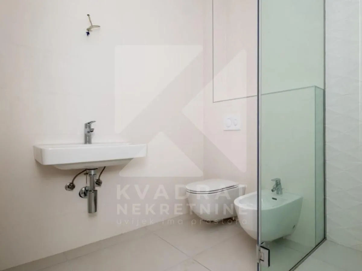 Prodaja, trosoban stan, 96m², Gornja Gorica, Podgorica