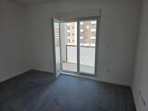 Prodaja, jednosoban stan, 42m², Zabjelo, Podgorica - image 1