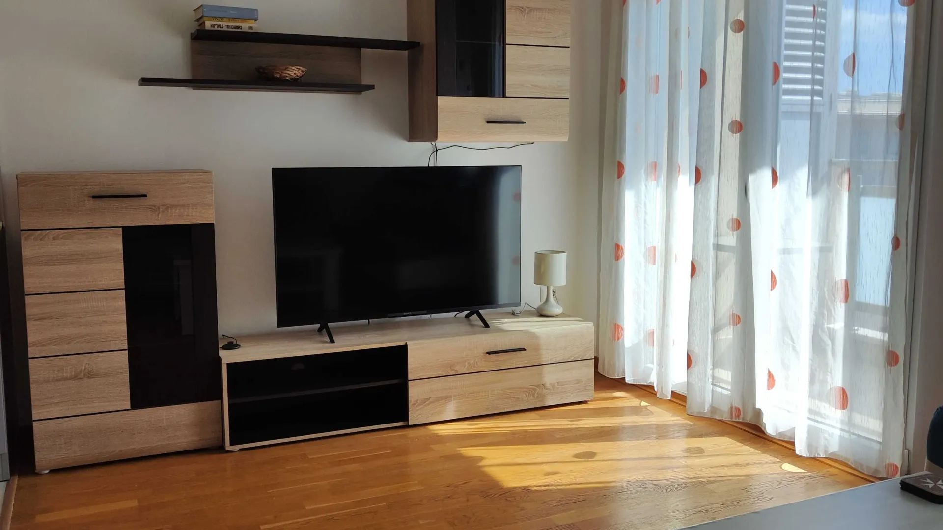Izdavanje, garsonjera, 29m², City Kvart, Podgorica