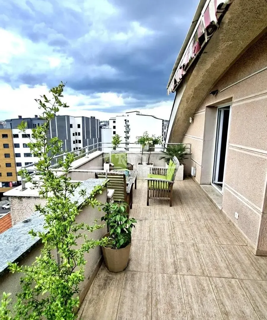 Sale, four bedroom apartment, 127m², Autokomanda, Voždovac Sve Podlokacije