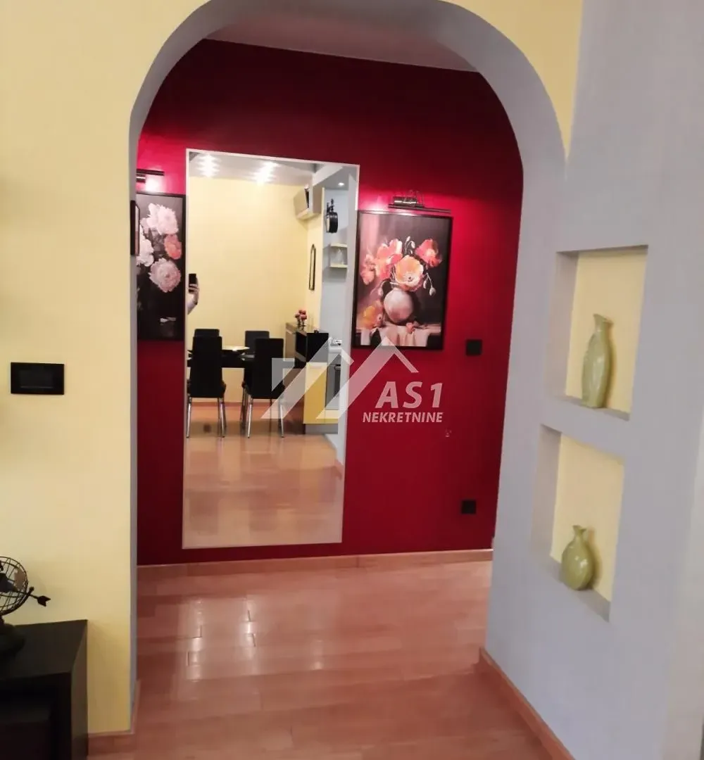 Izdavanje, dvosoban stan, 50m², Nova Detelinara, Novi Sad Sve Podlokacije