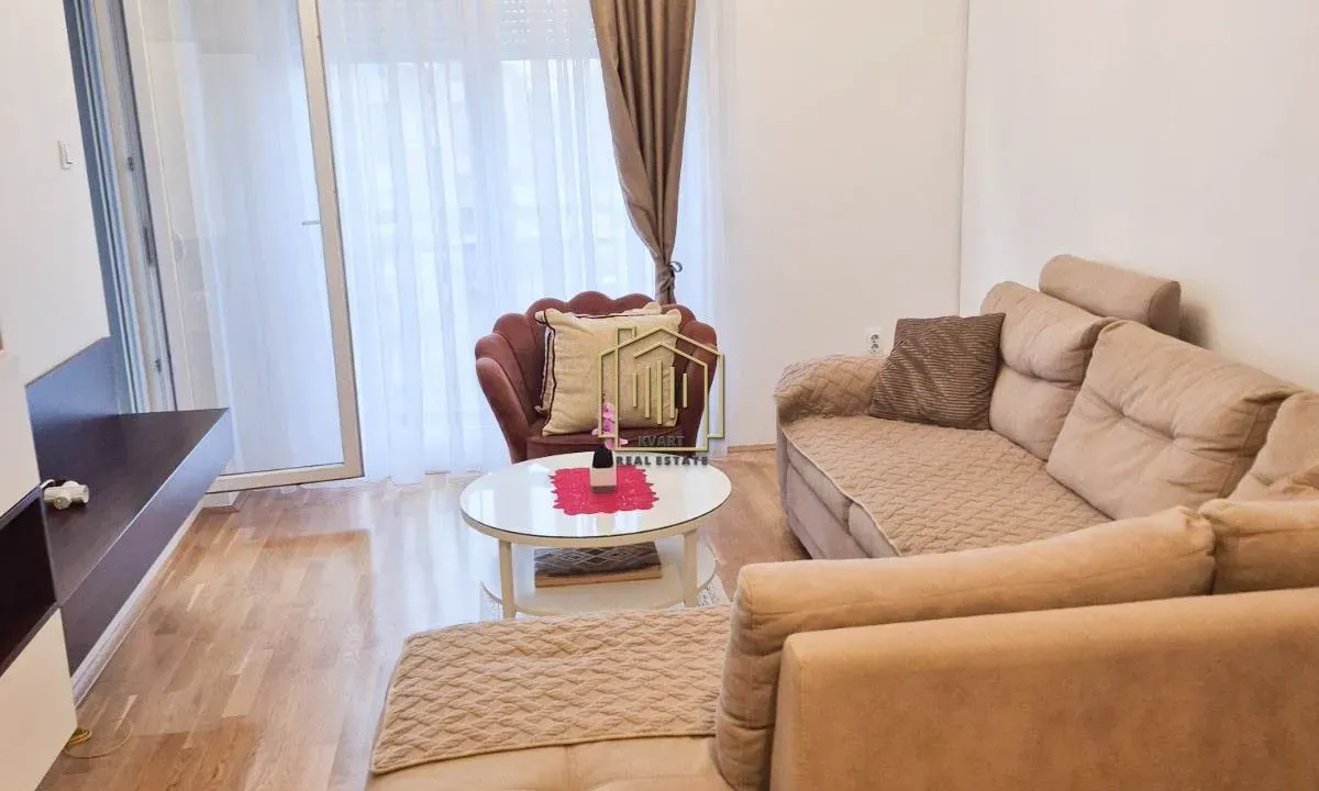 Izdavanje, dvosoban stan, 70m², Zabjelo, Podgorica