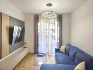 Sale, two bedroom apartment, 55m², Bečići, Budva - image 1