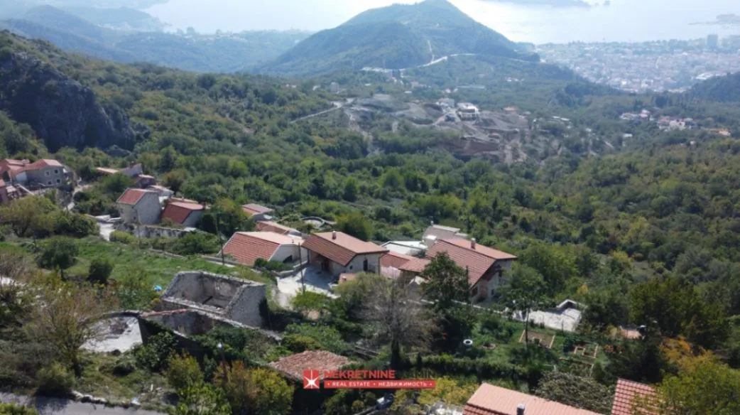 Prodaja, kuća, 180m², Lapčići, Budva