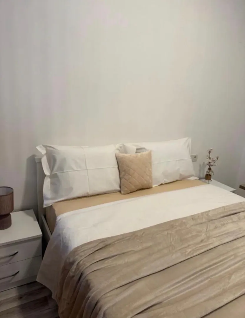 Izdavanje, jednosoban stan, 42m², Centar, Bar