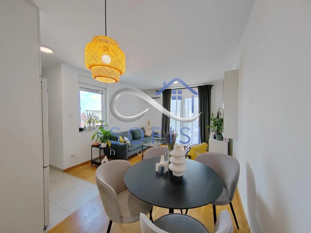 Prodaja, trosoban stan, 63m², Salajka, Novi Sad Sve Podlokacije