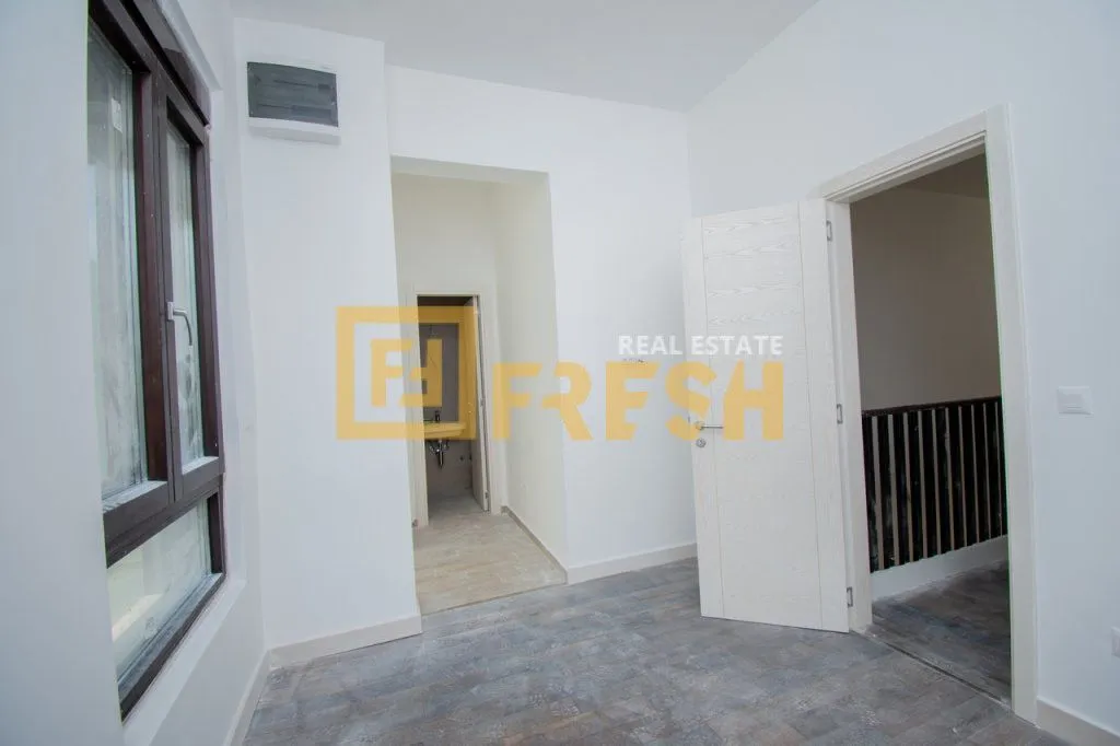 Prodaja, četvorosoban stan, 151m², Gornja Gorica, Podgorica