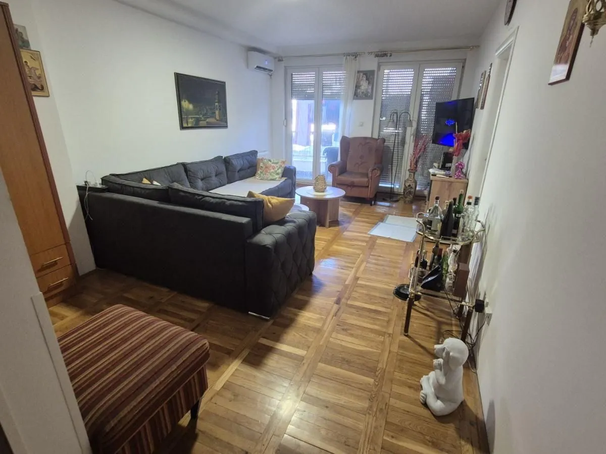 Prodaja, dvosoban stan, 64m², Stari grad, Novi Sad