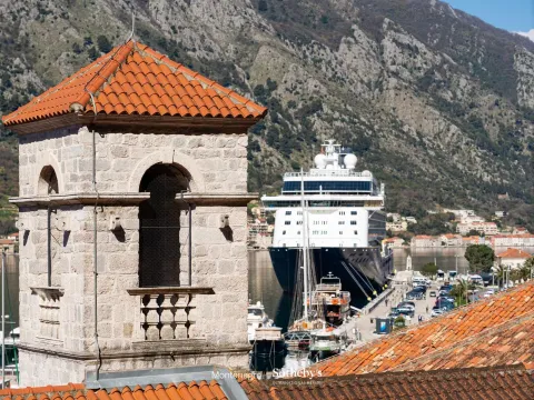 Sale, two bedroom apartment, 163m², Stari Grad Kotor, Kotor - image 16