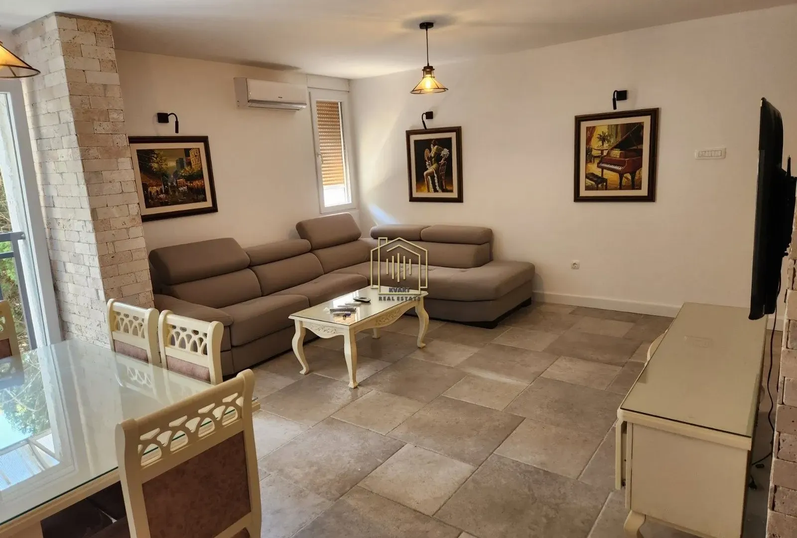 Izdavanje, jednosoban stan, 60m², Blok 5, Podgorica