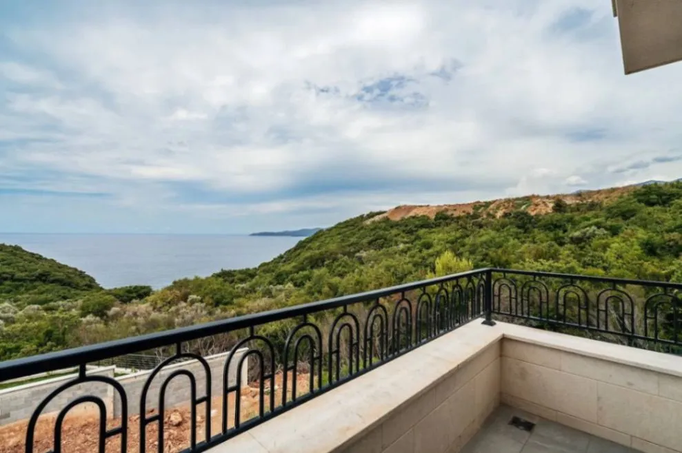 Sale, house, 318m², Blizikuće, Budva