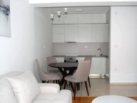 Rent, two bedroom apartment, 62m², Bečići, Budva - image 6