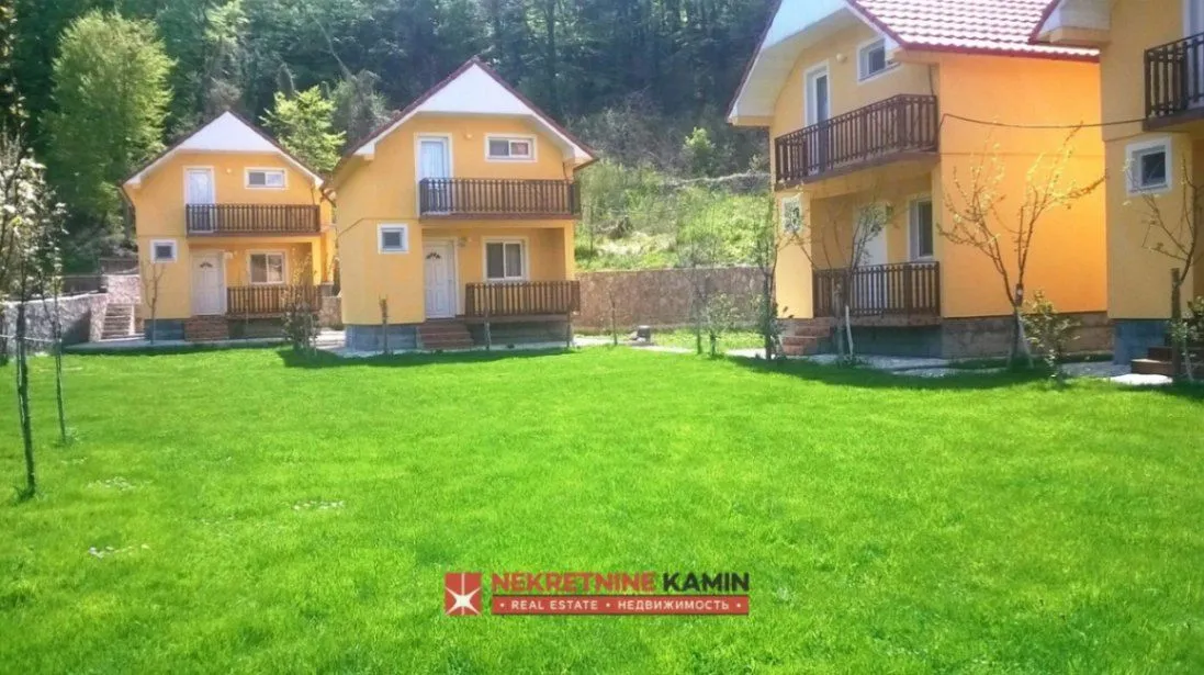 Sale, house, 420m², Obzovica, Cetinje
