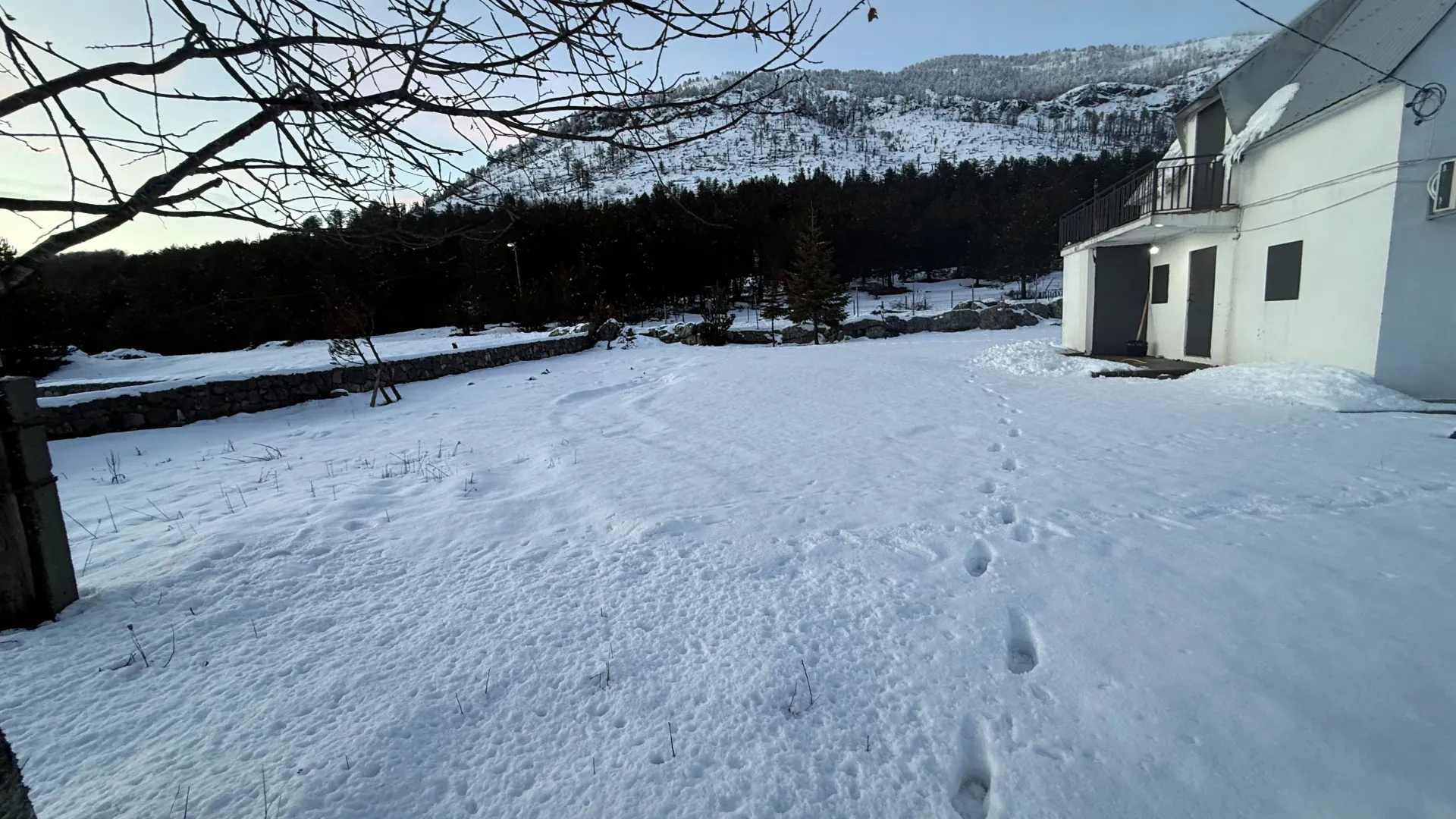 Prodaja, kuća, 100m², Kuči, Podgorica