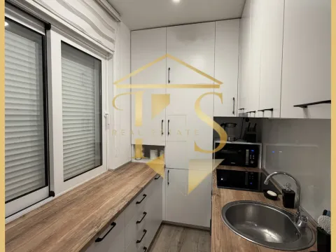 Izdavanje, trosoban stan, 100m², Mažina, Tivat - image 4