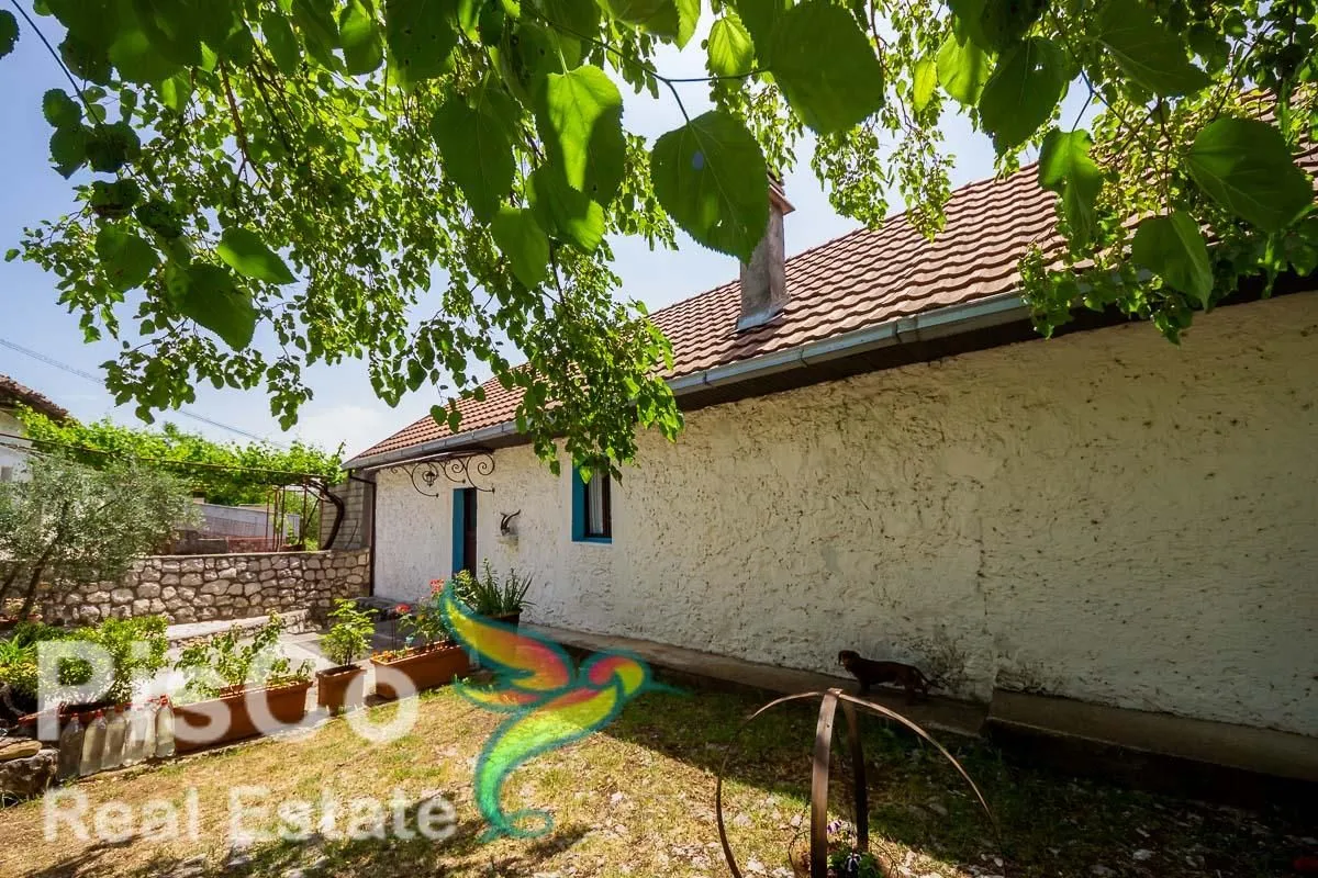 Prodaja, kuća, 250m², Danilovgrad, Crna Gora
