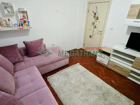 Izdavanje, trosoban stan, 80m², Adamovićevo Naselje, Novi Sad Sve Podlokacije - image 3