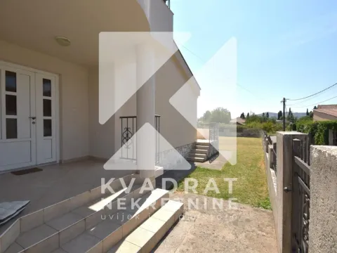 Rent, house, 185m², Tološi, Podgorica - image 25