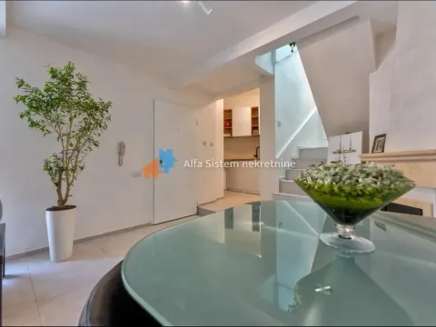 Izdavanje, dvosoban stan, 60m², Stari Grad, Beograd - image 10