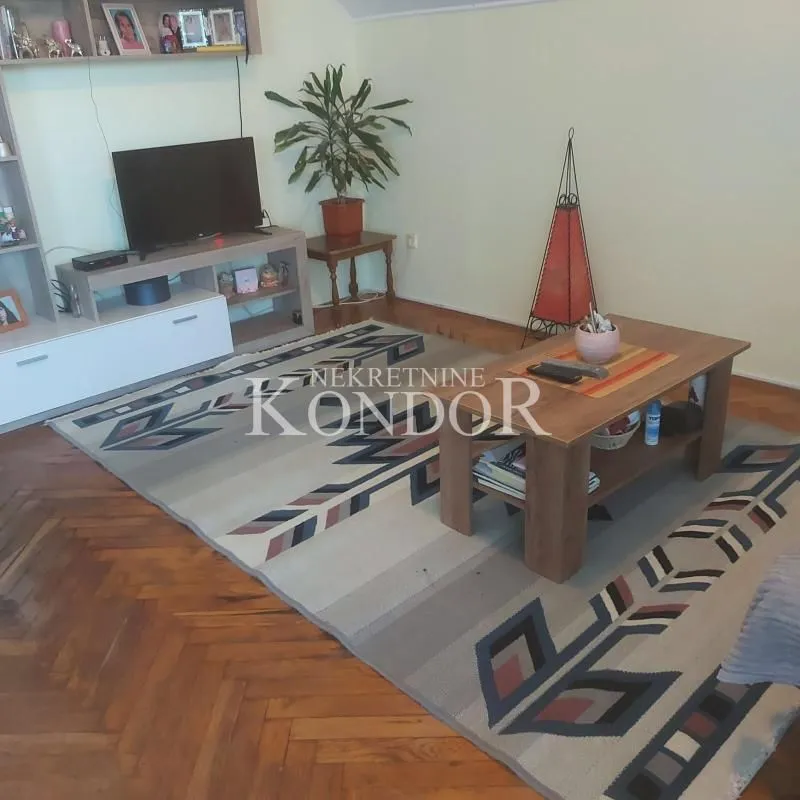 Prodaja, kuća, 250m², Stari Banovci, Stara Pazova