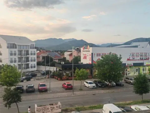 Izdavanje, jednosoban stan, 41m², Stari Aerodrom, Podgorica - image 6