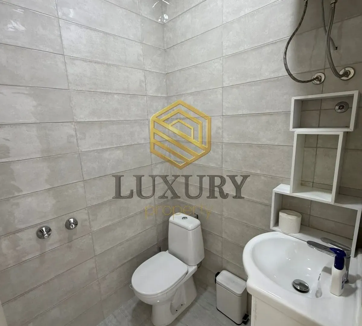 Rent, office space, 18m², 1 maj, Podgorica