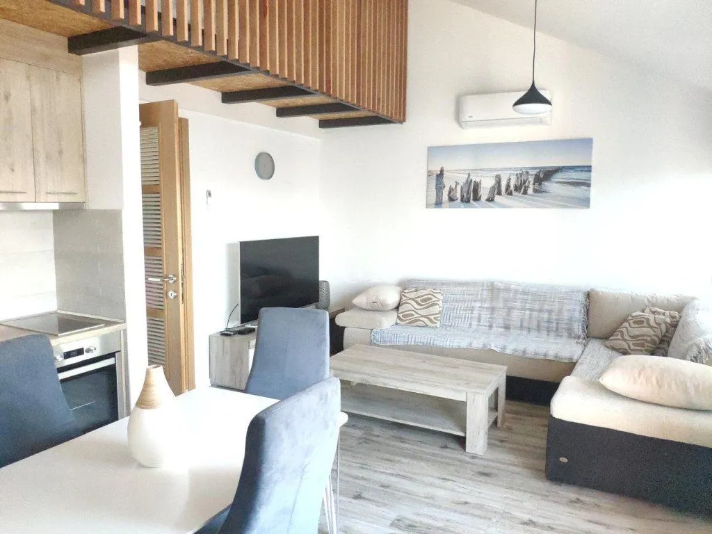 Rent, one bedroom apartment, 45m², Centar, Tivat