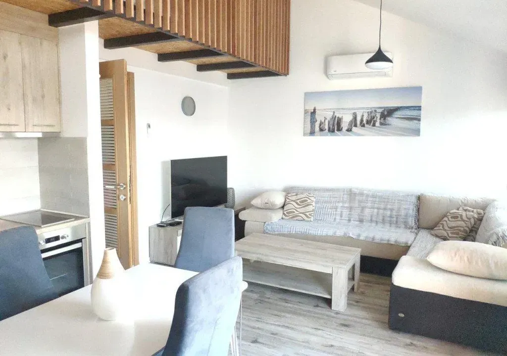 Rent, one bedroom apartment, 45m², Centar, Tivat