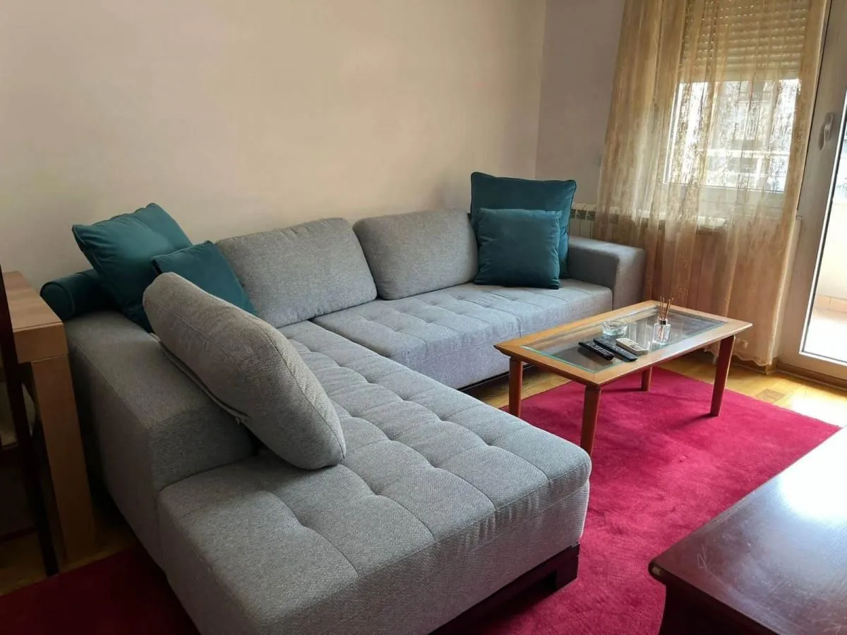Izdavanje, dvosoban stan, 66m², Crveni Krst, Beograd