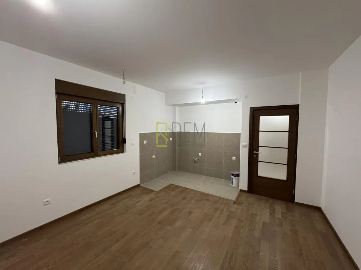Prodaja, jednosoban stan, 43m², Vezirov Most, Podgorica