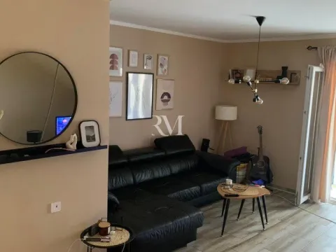 Izdavanje, trosoban stan, 100m², Dumidran, Tivat - image 8