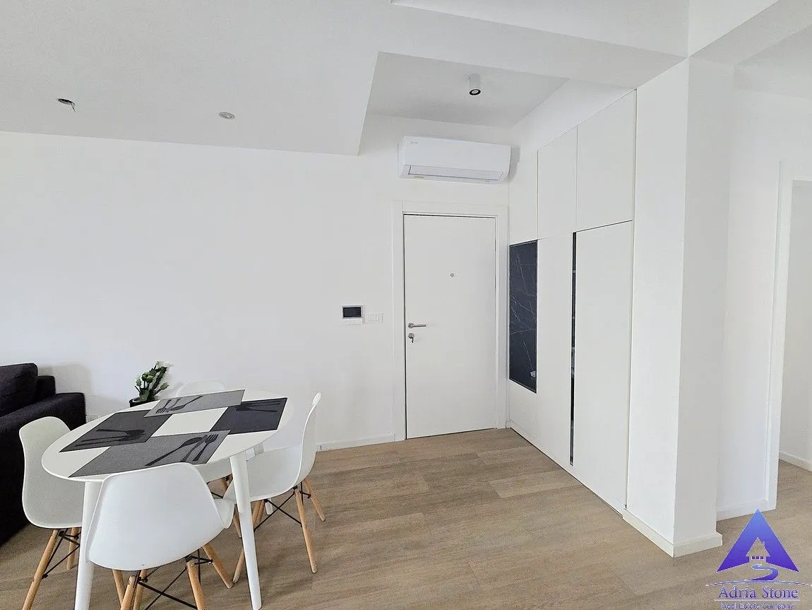 Prodaja, dvosoban stan, 63m², Bečići, Budva